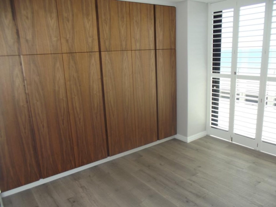 3 Bedroom Property for Sale in Bloubergrant Western Cape